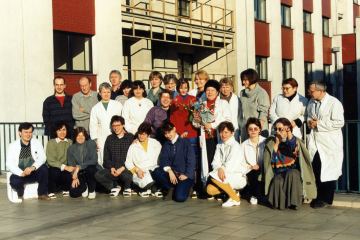 11 Zakład Biologii Nowotworów 1996_MCh drugi od lewej